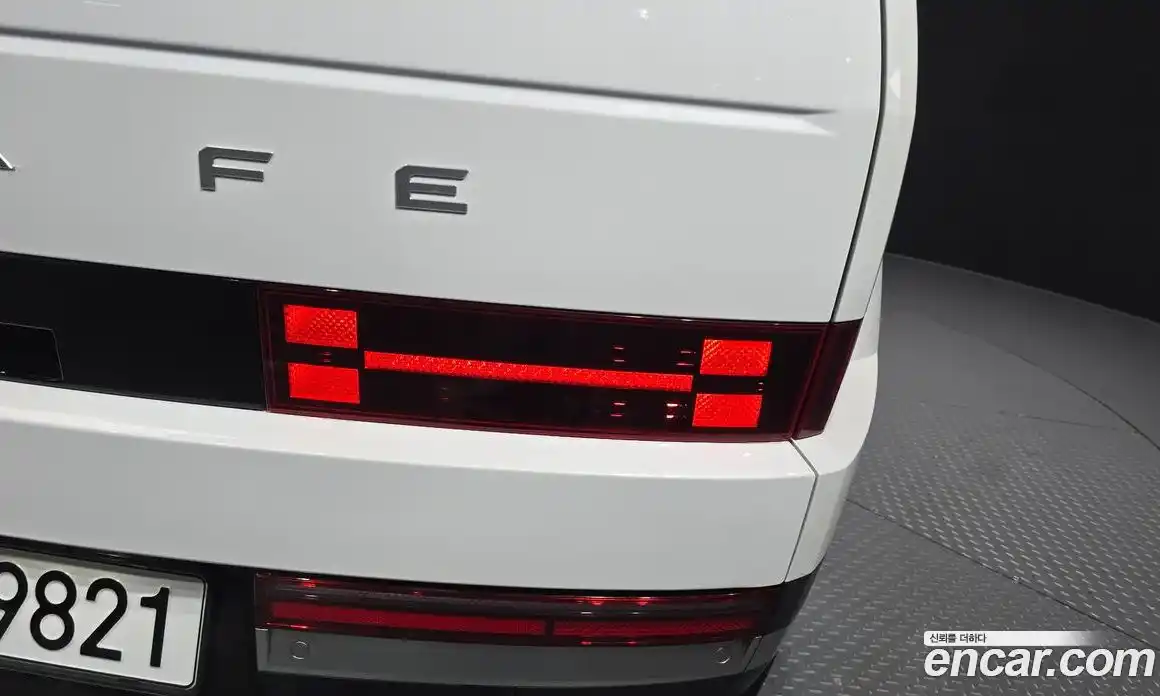 Hyundai Santa Fe 2024 2.5 автомат (гидро), фото 9
