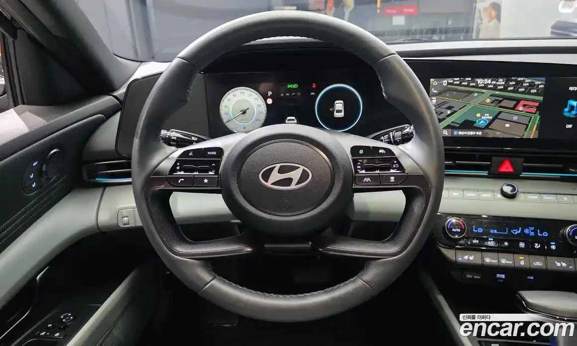 Hyundai Avante 2024 1.6 автомат (гидро), фото 13
