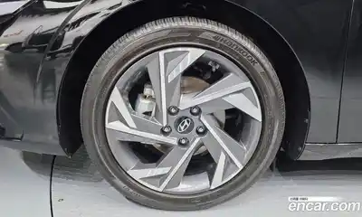 Hyundai Avante 2024 1.6 автомат (гидро), миниатюра 5