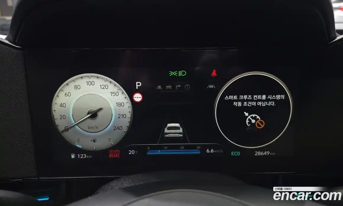 Hyundai Avante 2024 1.6 автомат (гидро), фото 8