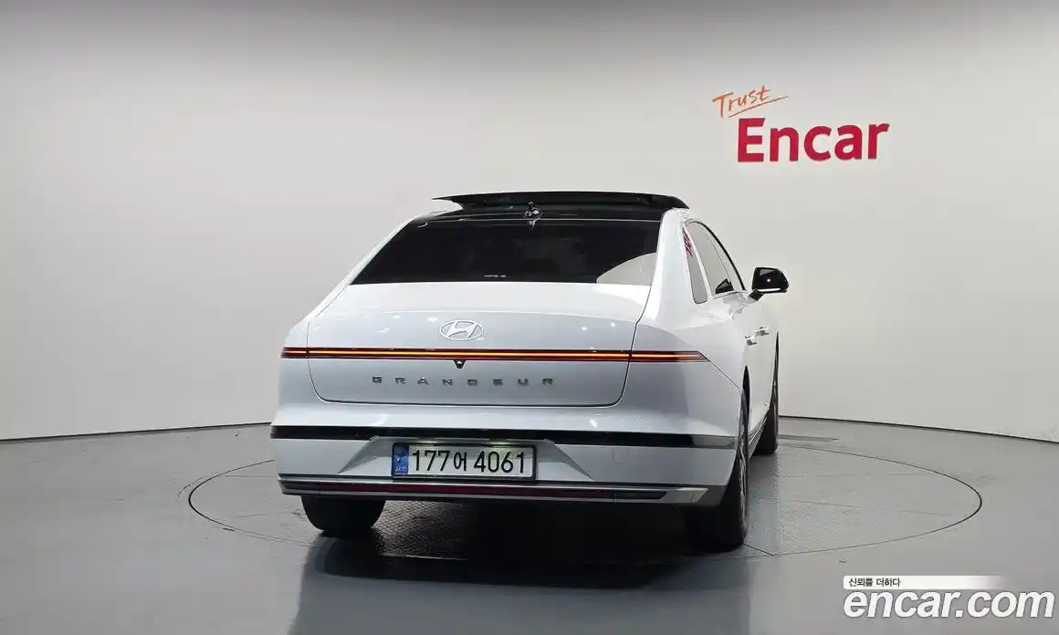 Hyundai Grandeur 2022 2.5 автомат (гидро), фото 4
