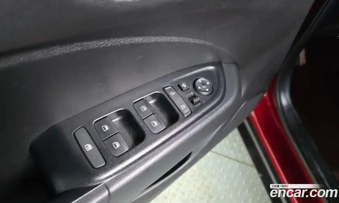 Hyundai Venue 2019 1.6 автомат (гидро), фото 27