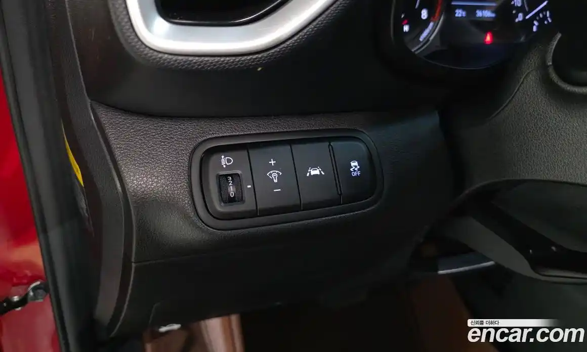 Hyundai Venue 2019 1.6 автомат (гидро), фото 28