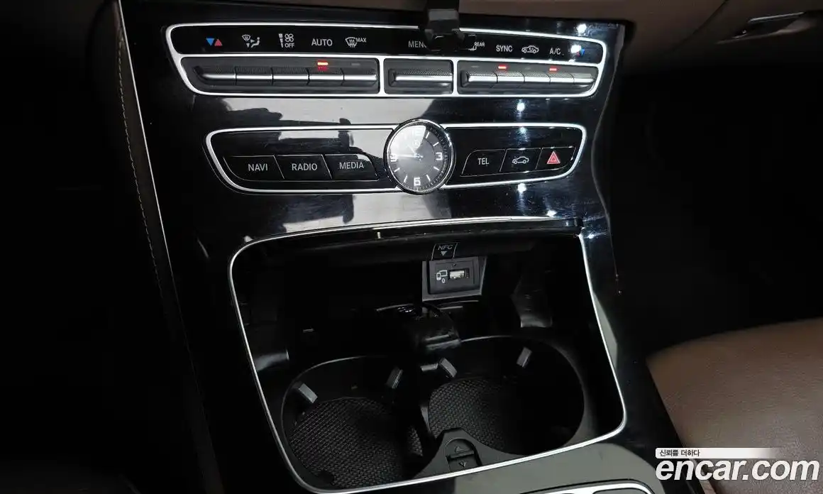 Mercedes-Benz E-Class 2018 2.0 автомат (гидро), фото 22