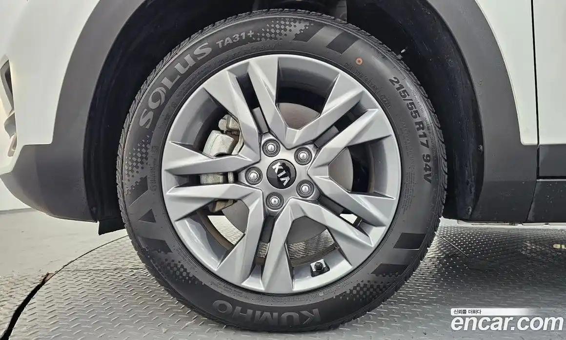 Kia Seltos 2021 1.6 автомат (гидро), фото 5
