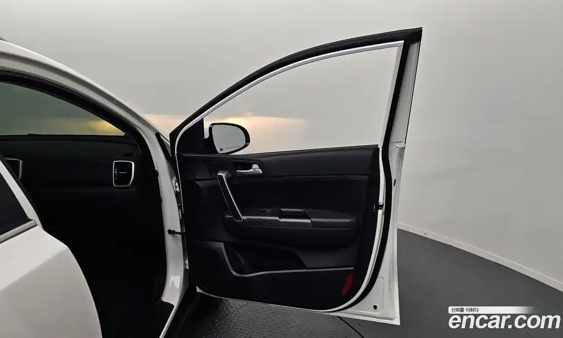 Kia Sportage 2021 2.0 автомат (гидро), фото 14