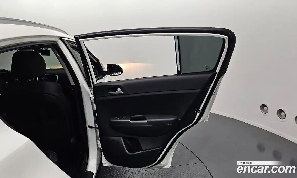 Kia Sportage 2021 2.0 автомат (гидро), фото 15