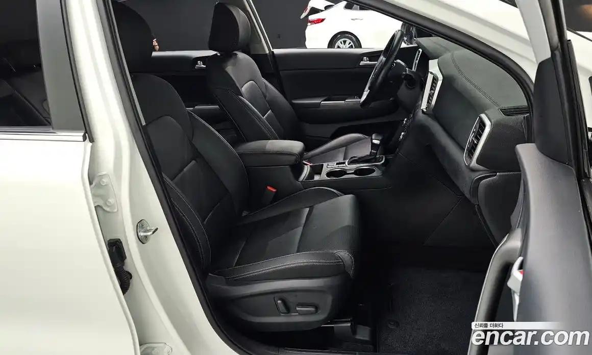 Kia Sportage 2021 2.0 автомат (гидро), фото 16