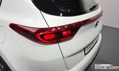 Kia Sportage 2021 2.0 автомат (гидро), миниатюра 9
