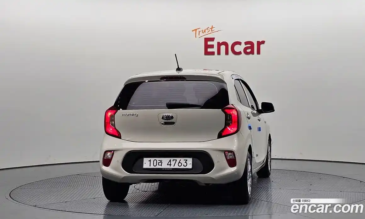 Kia Morning 2018 1.0 автомат (гидро), фото 4