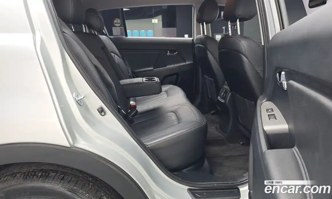 Kia Sportage 2015 2.0 автомат (гидро), фото 18
