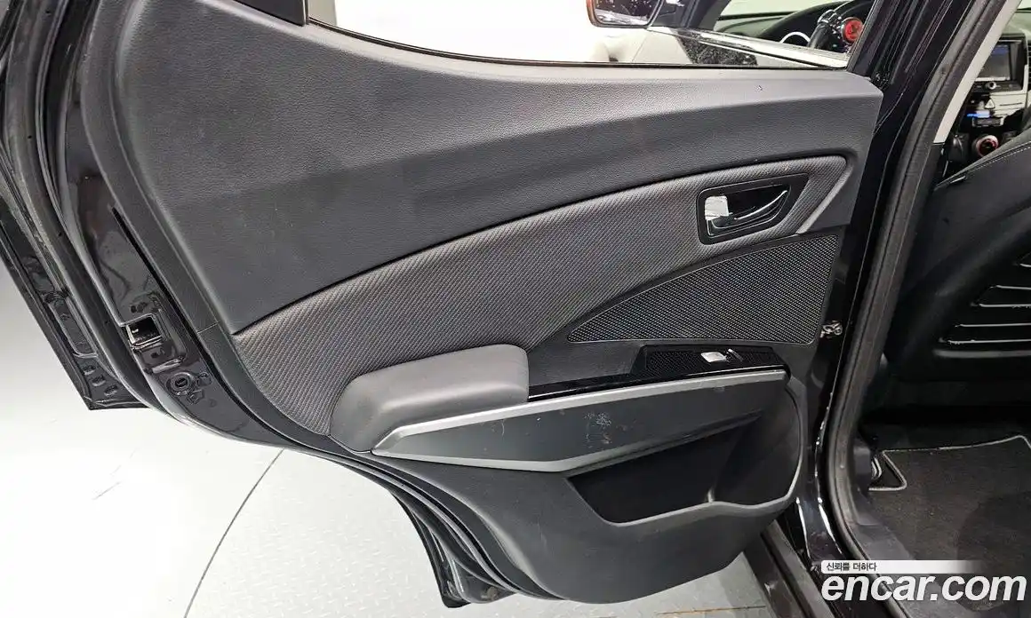 SsangYong TIBOLI 2019 1.6 автомат (гидро), фото 15