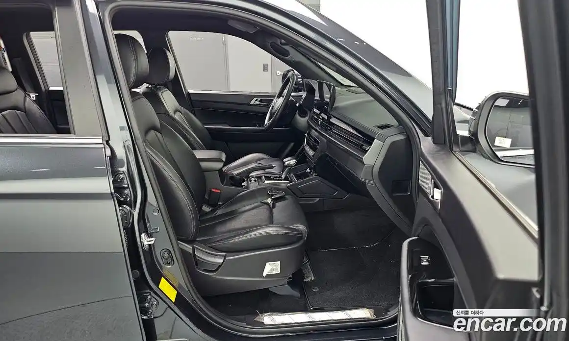 SsangYong Rexton 2024 2.2 автомат (гидро), фото 12