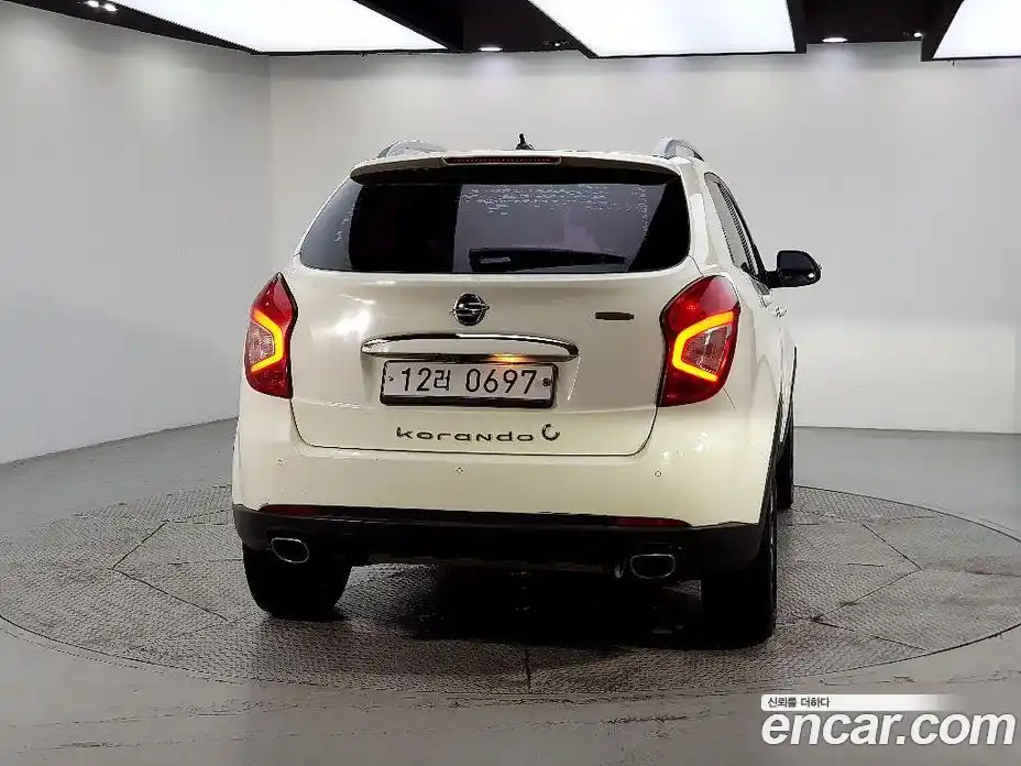 SsangYong Korando 2015 2.2 автомат (гидро), фото 3