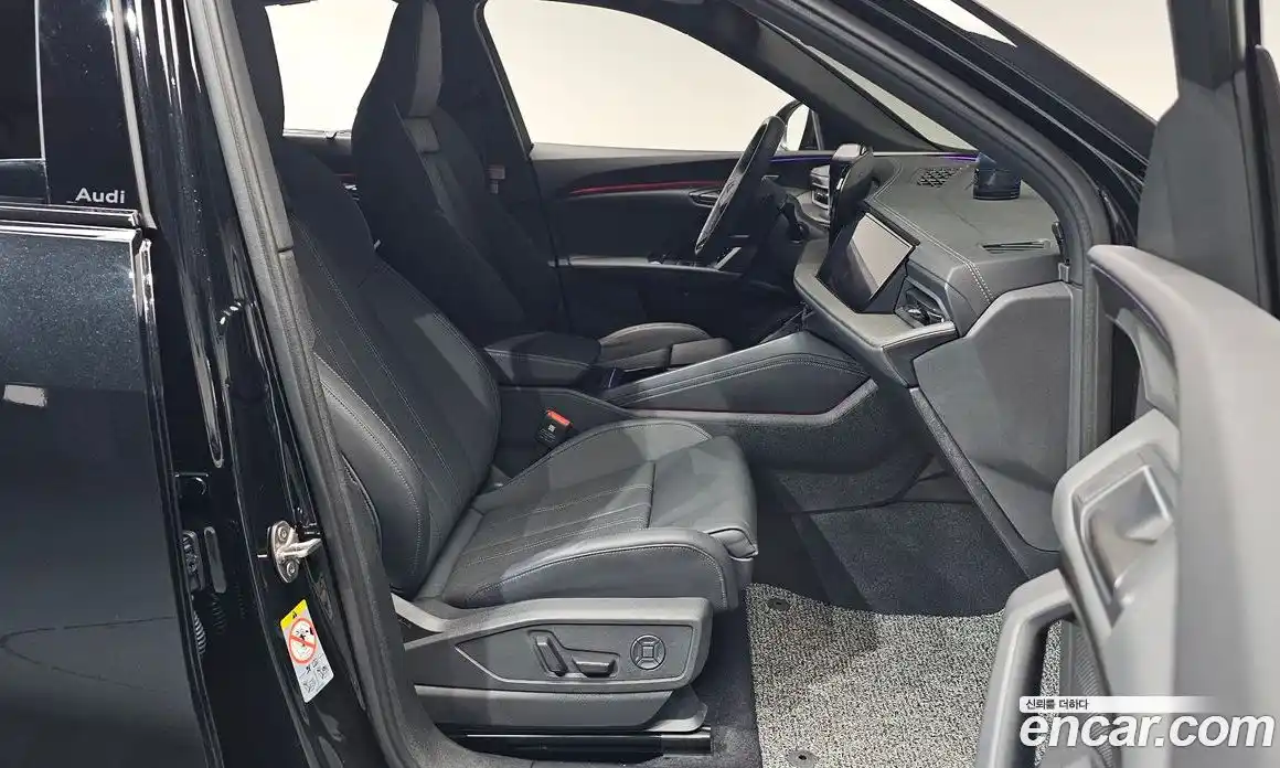 Audi Q5 2025 2.0 автомат (гидро), фото 15