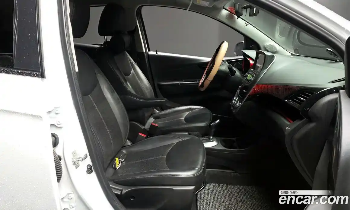 Chevrolet Spark 2016 1.0 автомат (гидро), фото 16