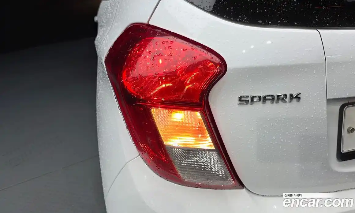 Chevrolet Spark 2016 1.0 автомат (гидро), фото 9