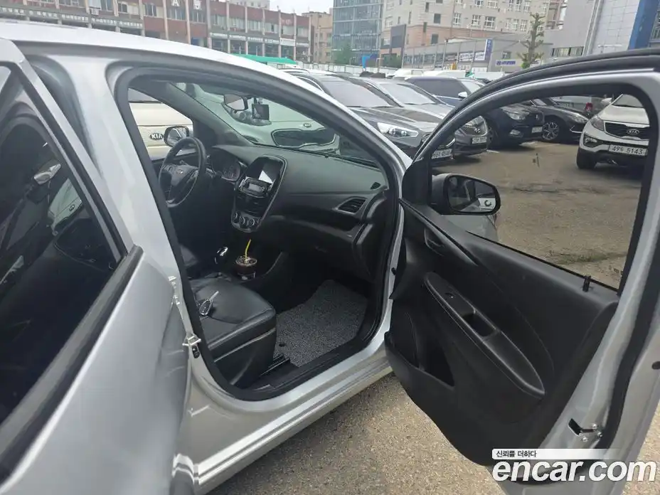 Chevrolet Spark 2019 1.0 автомат (гидро), фото 12