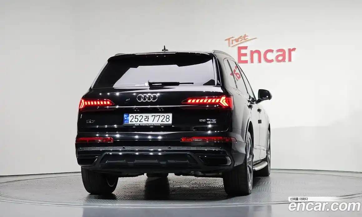 Audi Q7 2023 3.0 автомат (гидро), фото 4