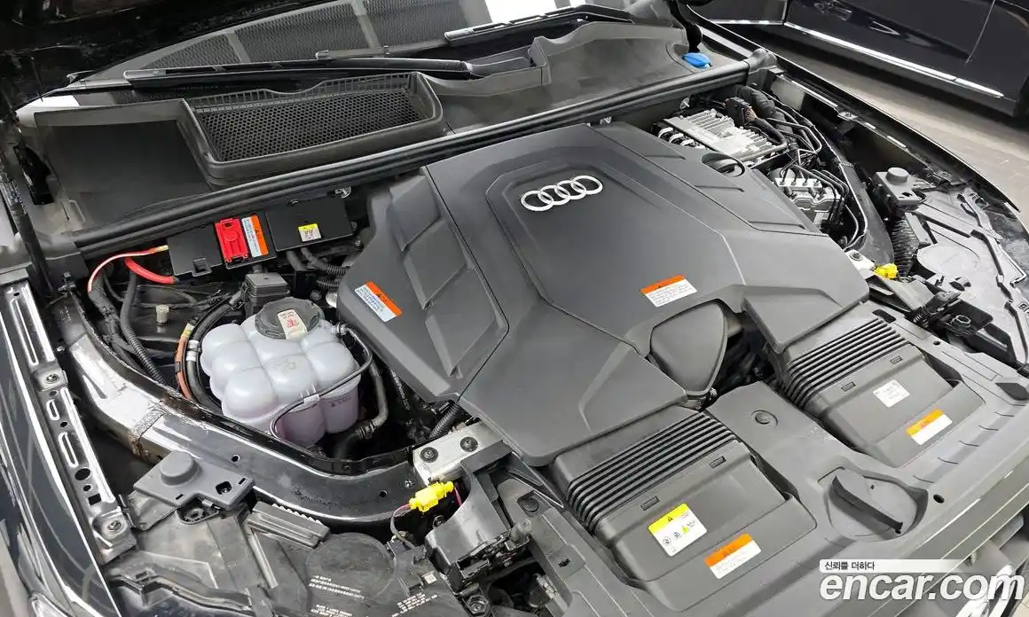 Audi Q7 2023 3.0 автомат (гидро), фото 6