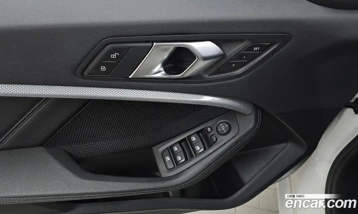 BMW 1 серия 2022 2.0 автомат (гидро), фото 23