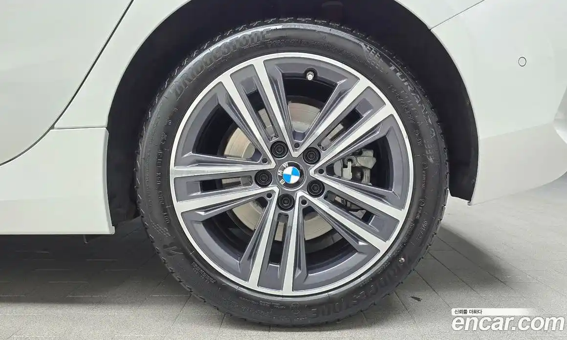 BMW 1 серия 2022 2.0 автомат (гидро), фото 7