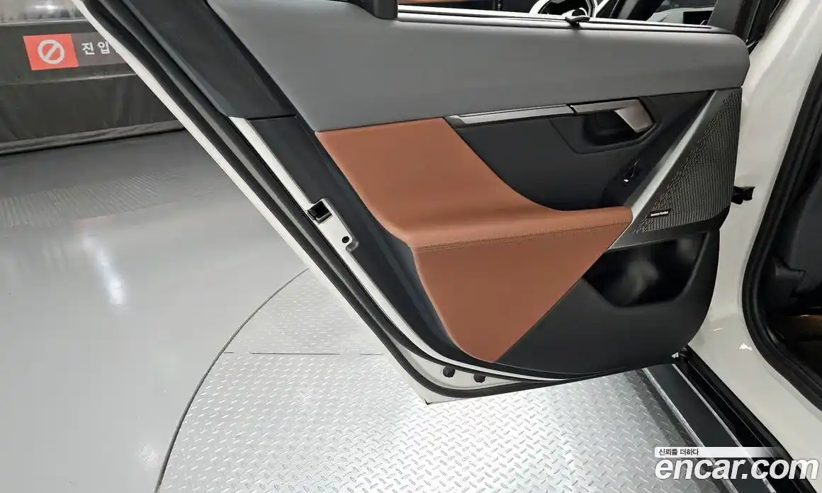 BMW 5 серия 2024 2.0 автомат (гидро), фото 15