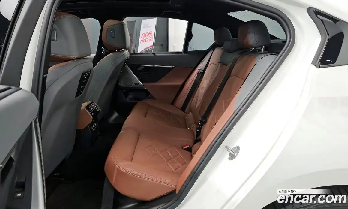 BMW 5 серия 2024 2.0 автомат (гидро), фото 16