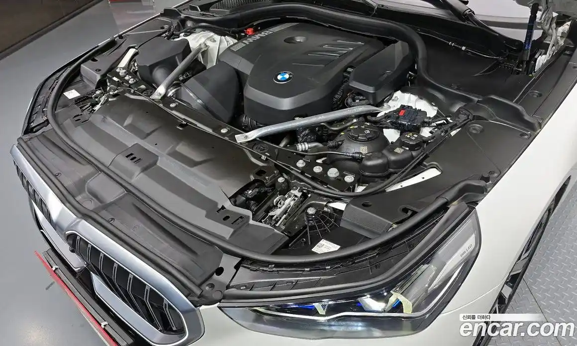 BMW 5 серия 2024 2.0 автомат (гидро), фото 6
