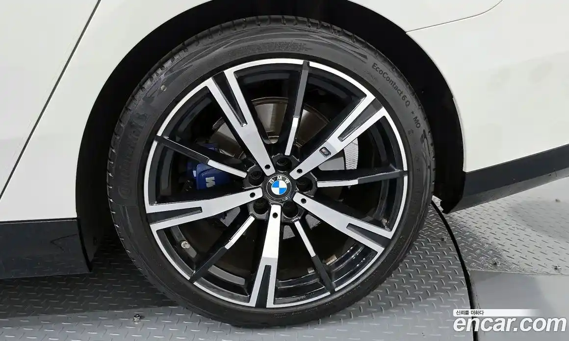 BMW 5 серия 2024 2.0 автомат (гидро), фото 7