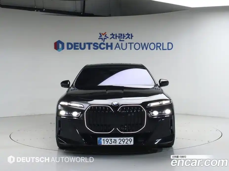 BMW 7 серия 2024 3.0 автомат (гидро), фото 3