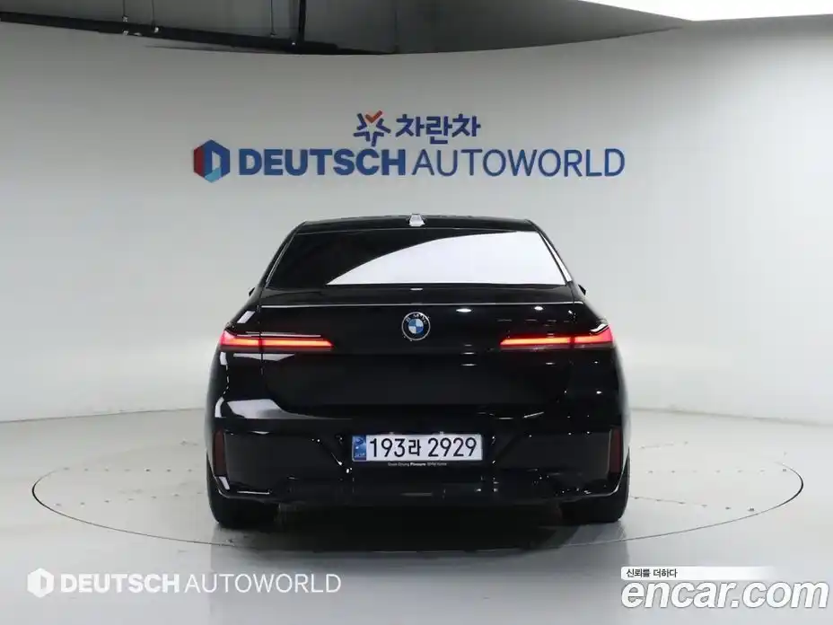 BMW 7 серия 2024 3.0 автомат (гидро), фото 4