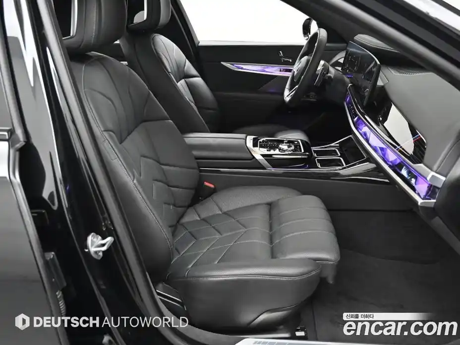 BMW 7 серия 2024 3.0 автомат (гидро), фото 10