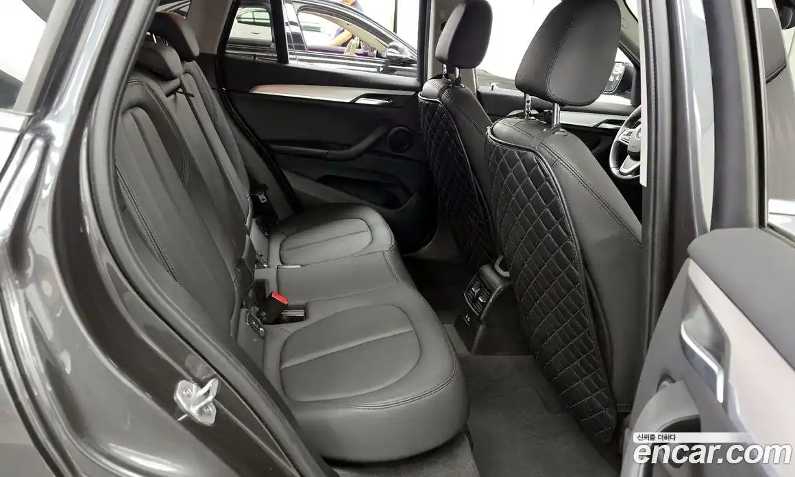 BMW X1 2020 2.0 автомат (гидро), фото 18