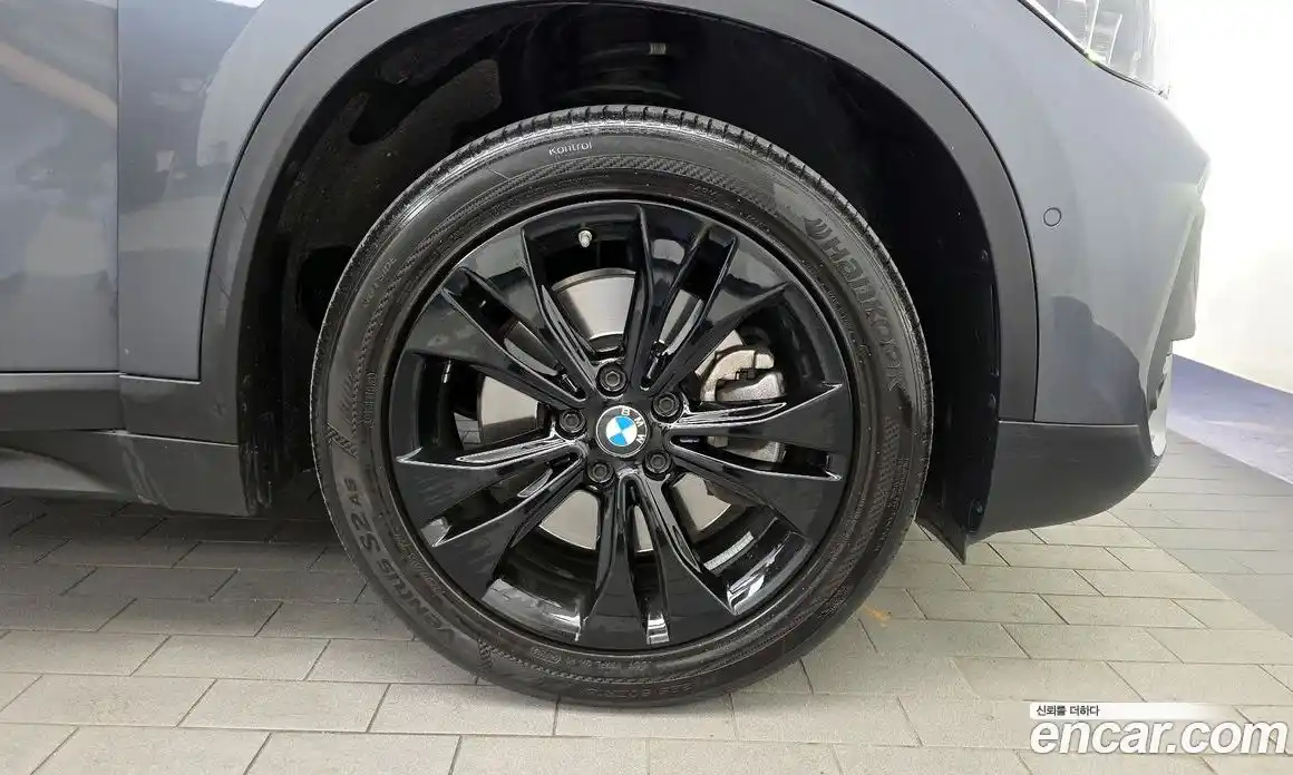 BMW X1 2020 2.0 автомат (гидро), фото 7