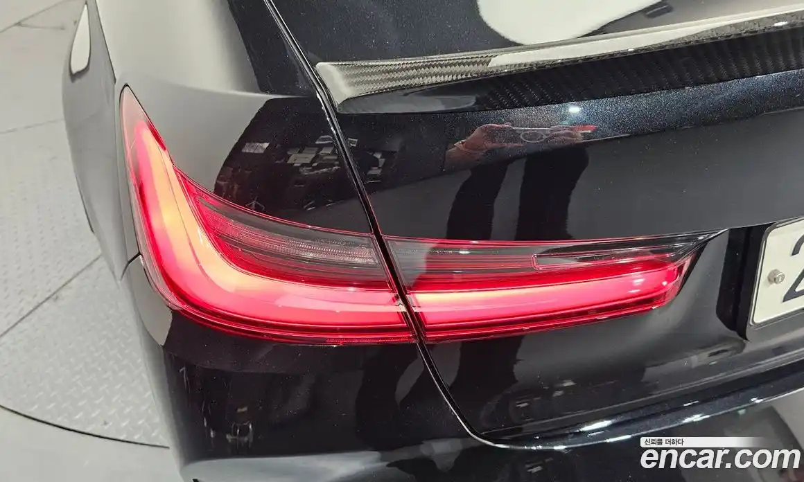BMW M3 2024 3.0 автомат (гидро), фото 9