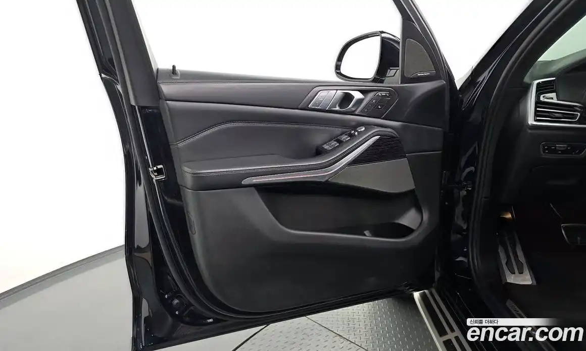 BMW X7 2021 3.0 автомат (гидро), фото 14