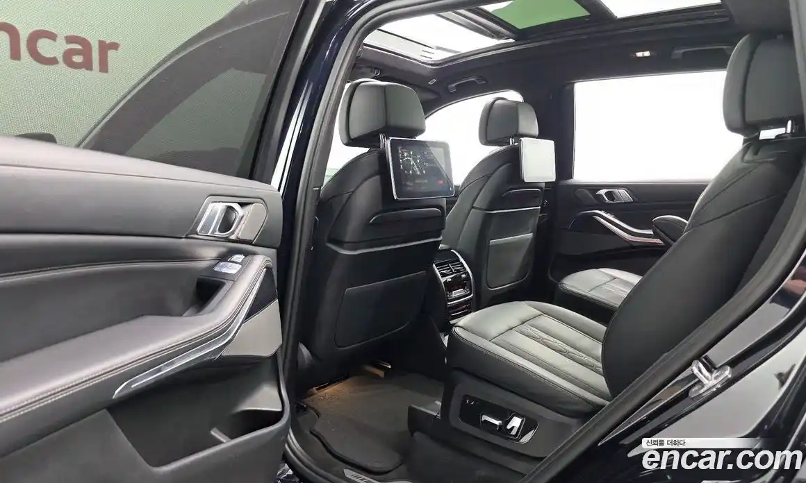 BMW X7 2021 3.0 автомат (гидро), фото 17