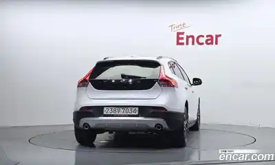 Volvo V40 2019 2.0 автомат (гидро), миниатюра 4