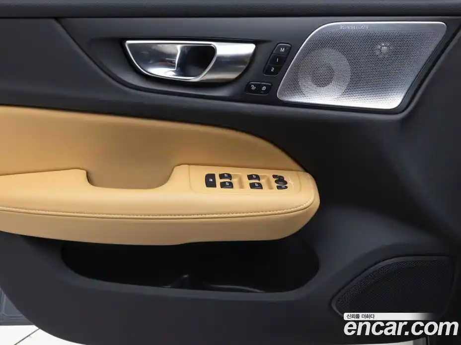 Volvo V60 2021 2.0 автомат (гидро), фото 13