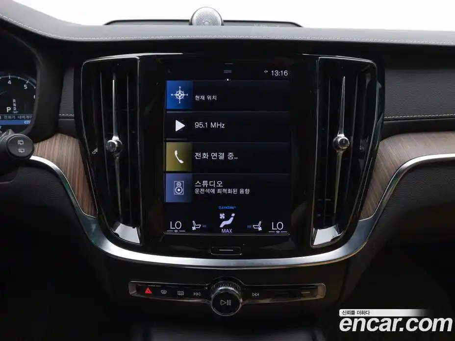 Volvo V60 2021 2.0 автомат (гидро), фото 14