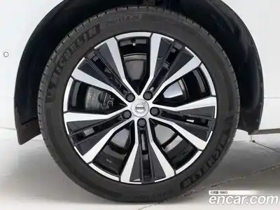 Volvo XC60 2023 2.0 автомат (гидро), миниатюра 5
