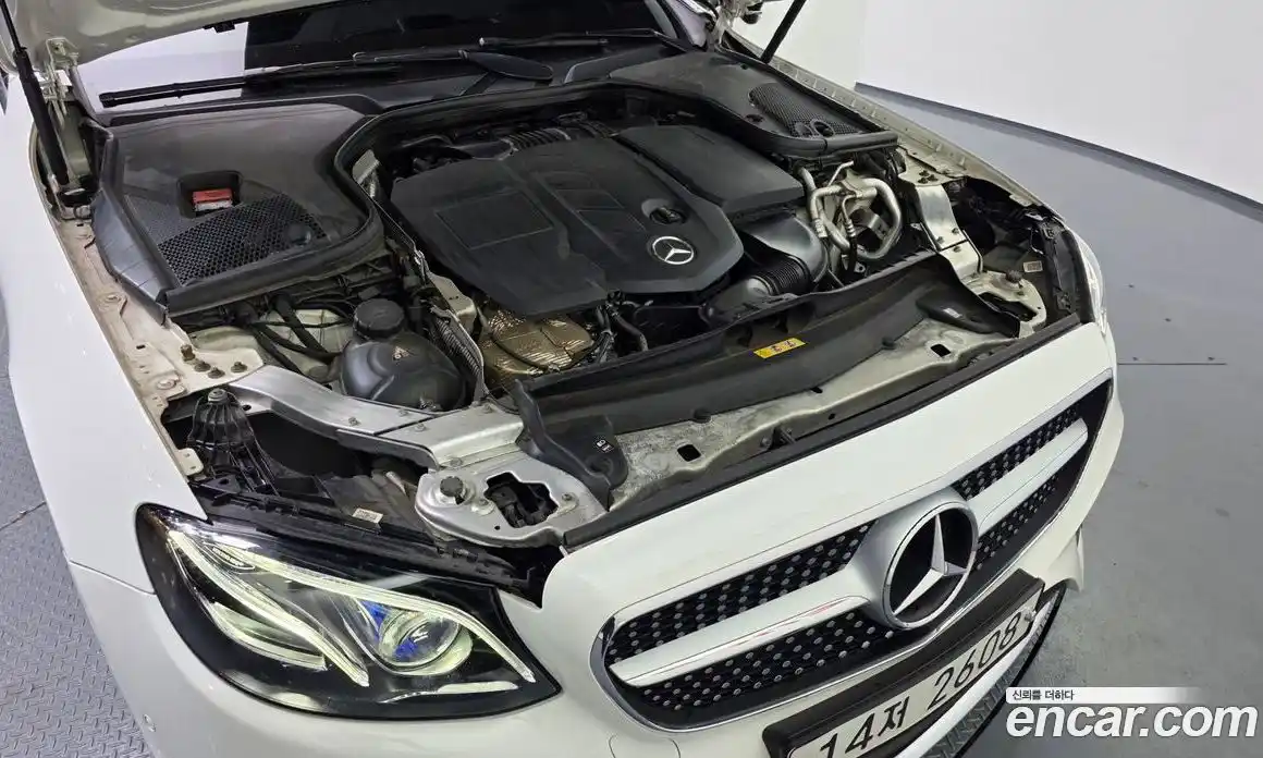 Mercedes-Benz E-Class 2019 1.9 автомат (гидро), фото 6
