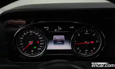Mercedes-Benz E-Class 2019 1.9 автомат (гидро), миниатюра 8