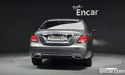 Mercedes-Benz E-Class 2020 2.0 автомат (гидро), миниатюра 4