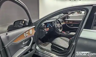 Mercedes-Benz E-Class 2020 2.0 автомат (гидро), миниатюра 10