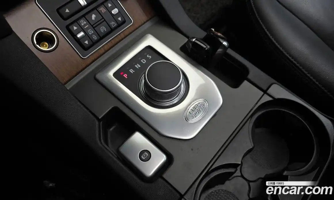 Land Rover Discovery 2016 3.0 автомат (гидро), фото 9