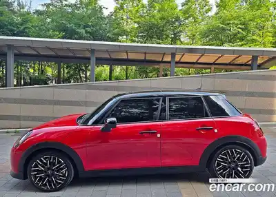 Mini Cooper 2024 2.0 автомат (гидро), миниатюра 3