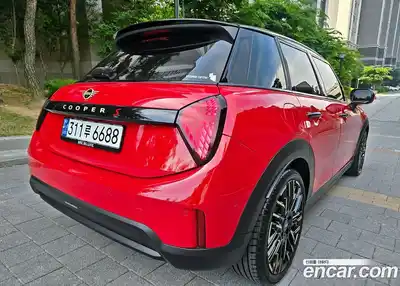 Mini Cooper 2024 2.0 автомат (гидро), миниатюра 6