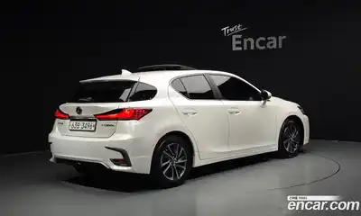 Lexus CT200h 2018 1.8 гидро, миниатюра 2